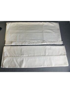 Pair White Cotton Pillowcases Lace Trim Embroidered Hem Standard Size Vintage